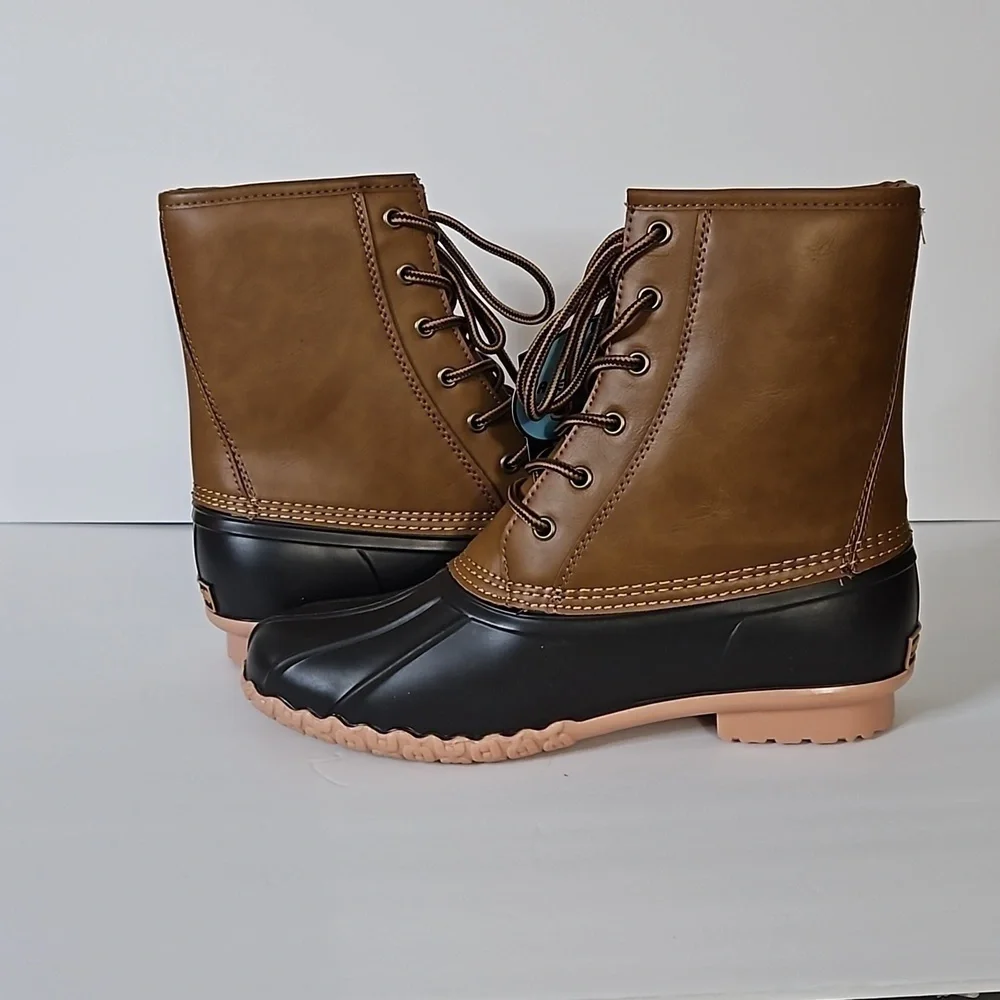Remington Waterproof Duck  Boots  Men's 9M Tan NIB